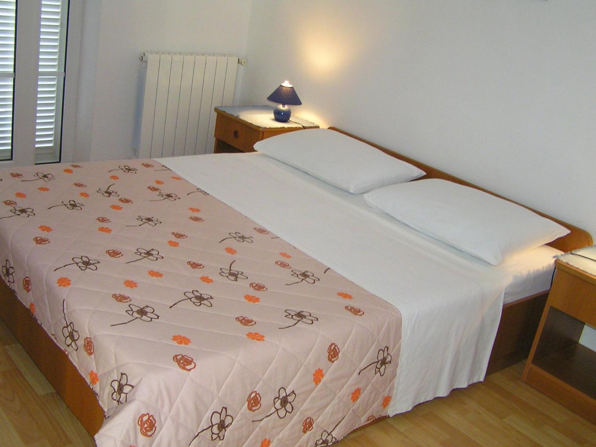Paloma Blanca 1 Apartment